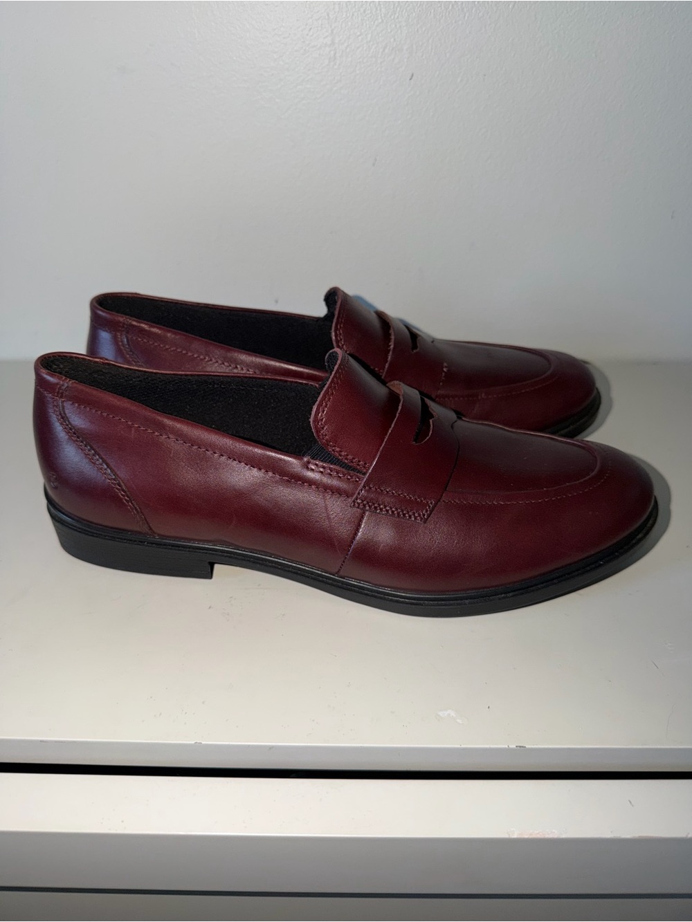 Ecco Women's Burgundy Penny Loafers - Picture 4 of 11